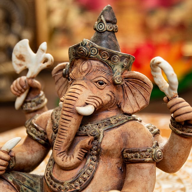 【1点物】ガネーシャ 素焼きに彩色 15.5cm 3 - 細かに作られています。