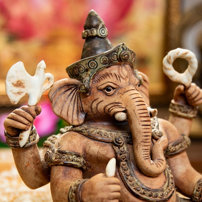 【1点物】ガネーシャ 素焼きに彩色 15.5cm 4 - 別の角度から。