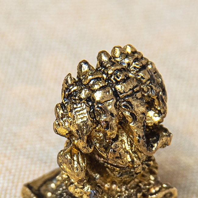 ガネーシャ五面　パンチャムキガネーシャ　坐像　Pancha mukhi Ganesh　ミニ神像 7 - 顔が５つあるガネーシャ様です