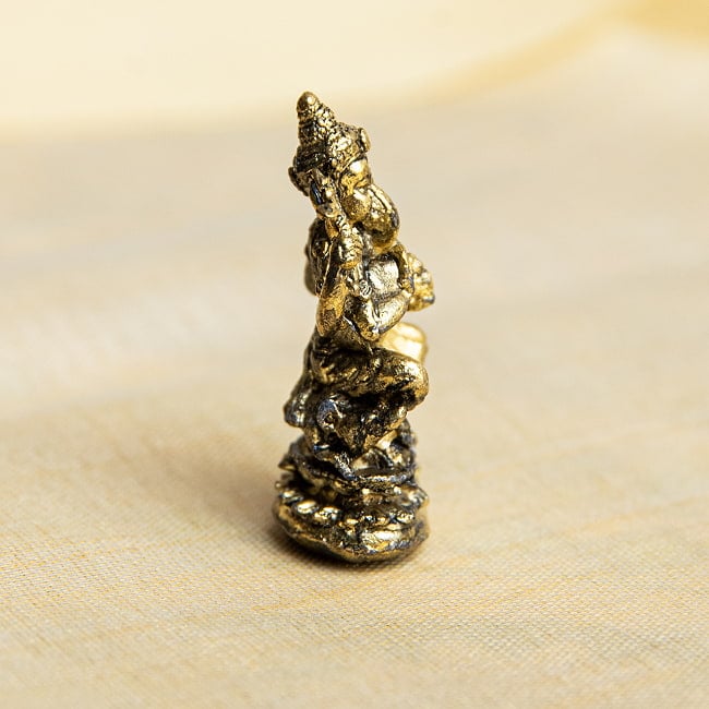 ガネーシャ　坐像　ねずみの上に座るガネーシャ　Ganesha　ミニ神像 3 - 向かって左側面からの様子