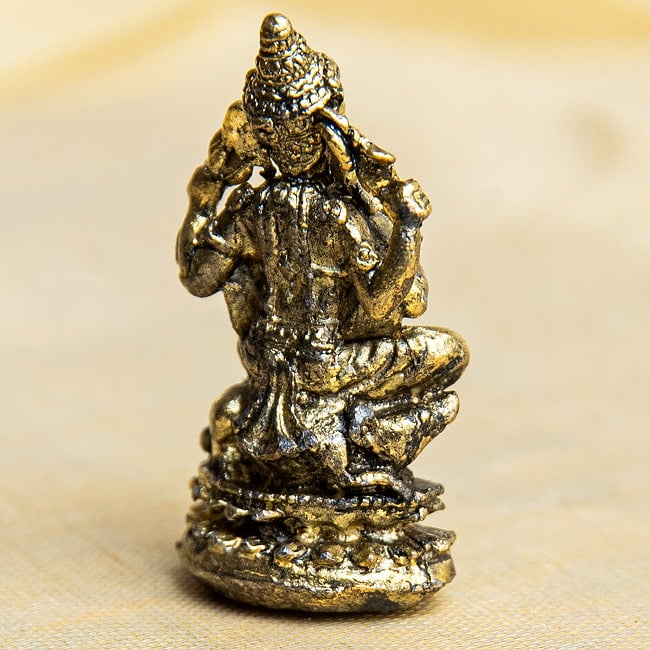 ガネーシャ　坐像　ねずみの上に座るガネーシャ　Ganesha　ミニ神像 7 - 台座になっているのは、ガネーシャ神の乗り物であるネズミ