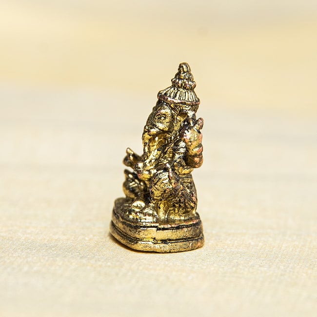 ガネーシャ　坐像　ゆったり座るガネーシャ　Ganesha　ミニ神像 5 - 向かって右側面からの様子
