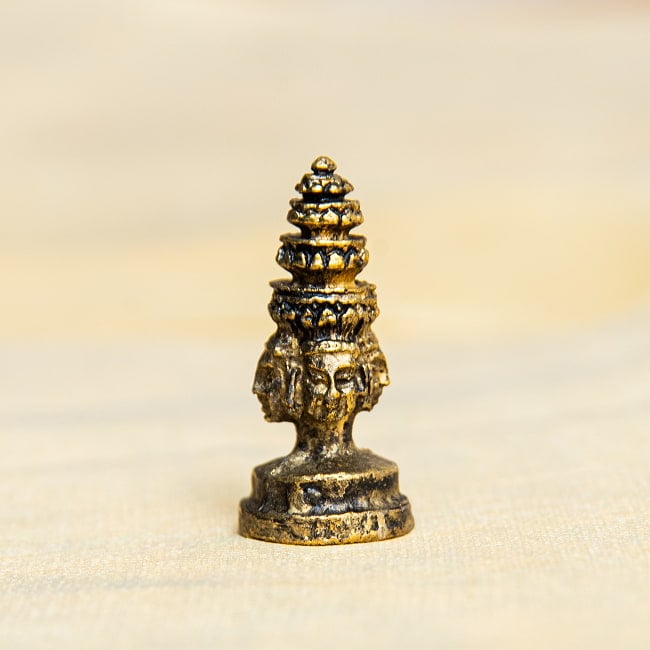 四面仏塔　ブッダの顔の塔　ストゥーパ　Buddha face stupa　ミニ神像 2 - 正面から見てみました。