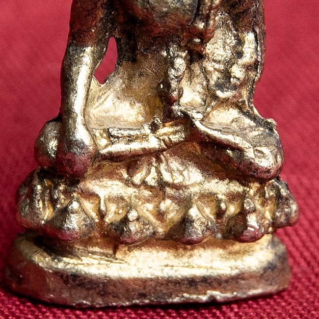 釈迦如来 シャカムニ　ブッダ　坐像　仏像　Shakyamuni Buddha　ミニ神像 7 - 手の甲を見せて地に触れるしぐさ（触地印）を示します