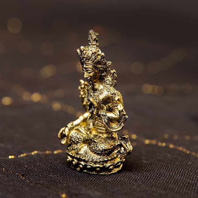 ホワイト・ターラー　白多羅菩薩　ターラー　坐像　White Tara　ミニ神像 5 - 向かって右側面からの様子