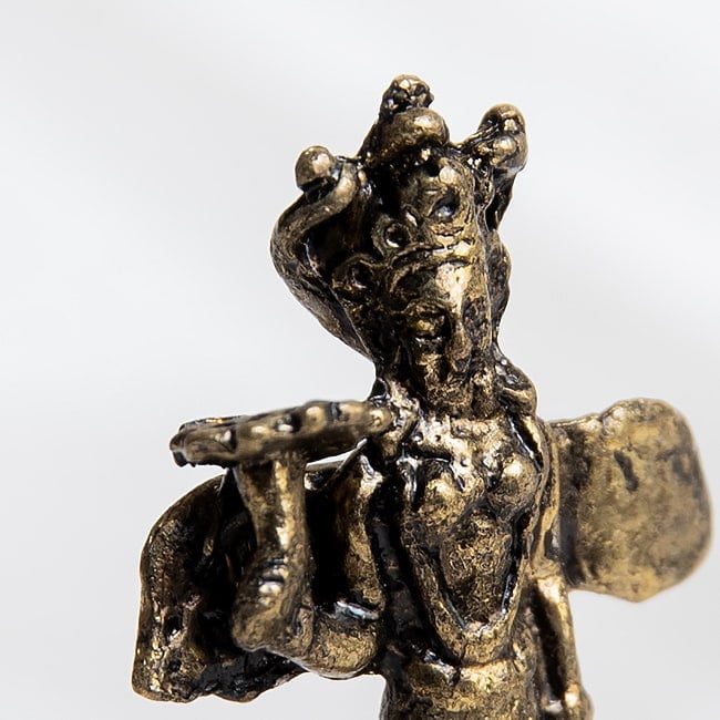 ナーガカンニャー　ヘビの女神　Nagakannya　ミニ神像 6 - 頭の上には三つ頭のヘビ。