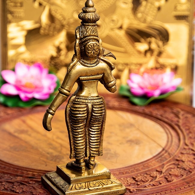 ミーナークシ 女神 立像 Meenakshi ブラス製 高さ:約19.5cm 11 - 像背面の様子
