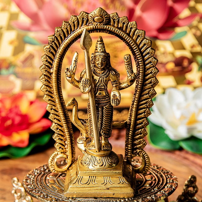 ムルガン　カルティケーヤ　スカンダ　軍神　Murugan / Kartik　高さ：約12cmの写真ムルガン,カルティケーヤ,スカンダ,タイプーサム,ヴェル,シヴァ神　息子,Shiva,シヴァファミリー,ブラス,ヒンドゥー教,神像,インド神話,南インド,インド古典舞踊,祭壇,礼拝,deity,murthy