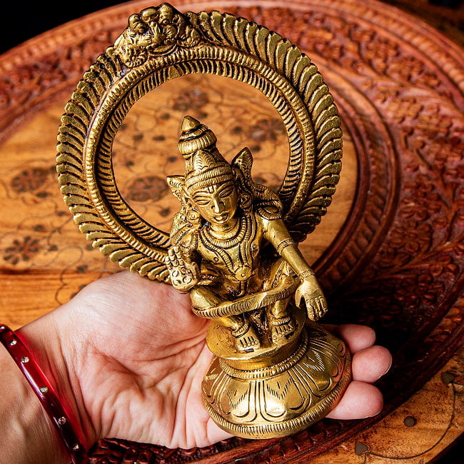 アイヤッパン　/アイヤナール　南インドで信仰される純潔の神　Ayyappan　高さ：約14.5cm 12 - 手に取るとこれくらいの大きさです。
