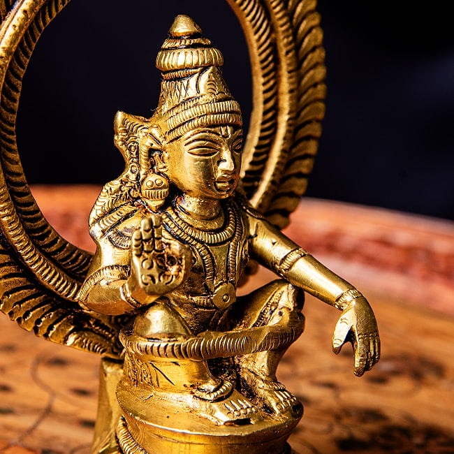 アイヤッパン　/アイヤナール　南インドで信仰される純潔の神　Ayyappan　高さ：約14.5cm 6 - 反対側から見てみました。膝を突き出した変わった座り方をしています