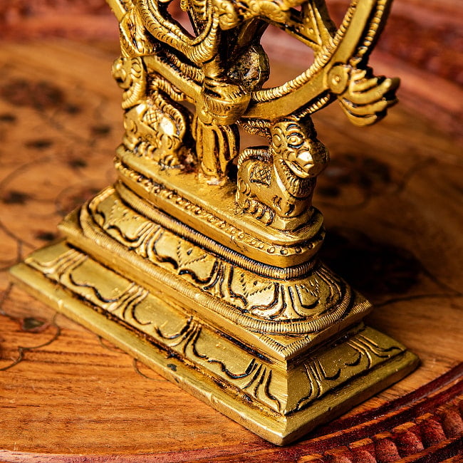スダルシャナ・チャクラ・プルシャ　/　チャクラペルマール　ヴィシュヌ神の武器「チャクラ」の擬人化 　Sudarshana Chakra Purusha 高さ：約17cm 7 - 台座はしっかりとした長方形です