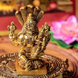 ナラシンハ・ラクシュミー ヴィシュヌの化身 Narashimha Lakshmi 高さ:約8.5cm