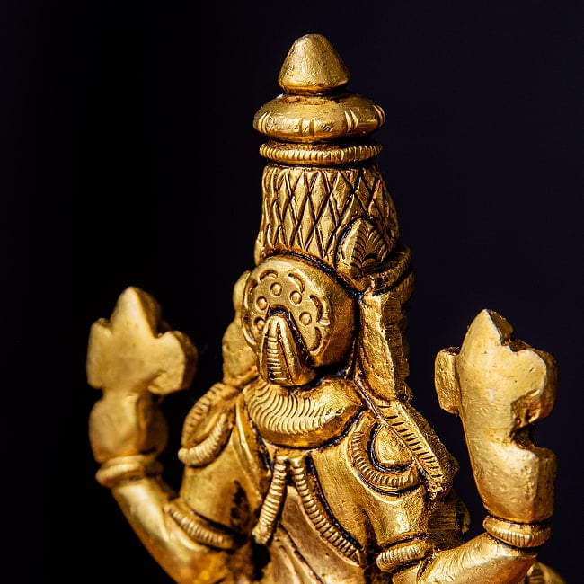 バラジ / ヴェンカテーシュヴァラ ヴィシュヌ神 立像 Balaji /Venkateshvara Vishnu ブラス製 高さ:約14cm 11 - 南インド特有の長い釣鐘型宝冠です。毛筋の表現も見事ですね