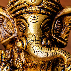ガネーシャ シンプル台座 小さめ 坐像 Ganesha ブラス製 高さ:約6cm - サブ2