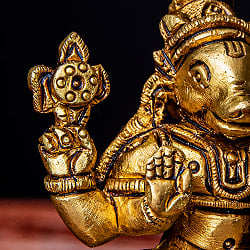 ヴァラ-ハ・ラクシュミー　ヴィシュヌ神の化身　　Varah Lakshmi  ブラス製　高さ：約7.8cm - サブ5
