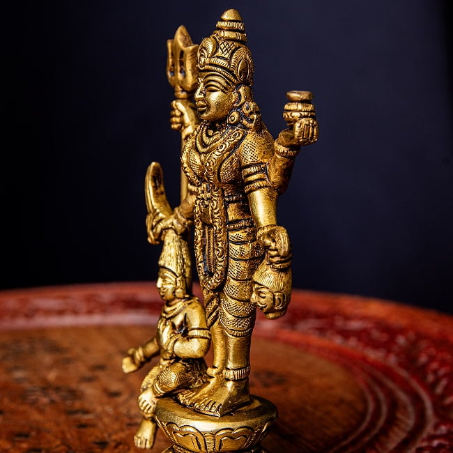 カーリー / マルサ・ナラヤニ　女神　立像　Kali　Mhalsa　Narayani　 ブラス製　高さ：約14cm 9 - 横から見てみました。威厳ある姿ですね