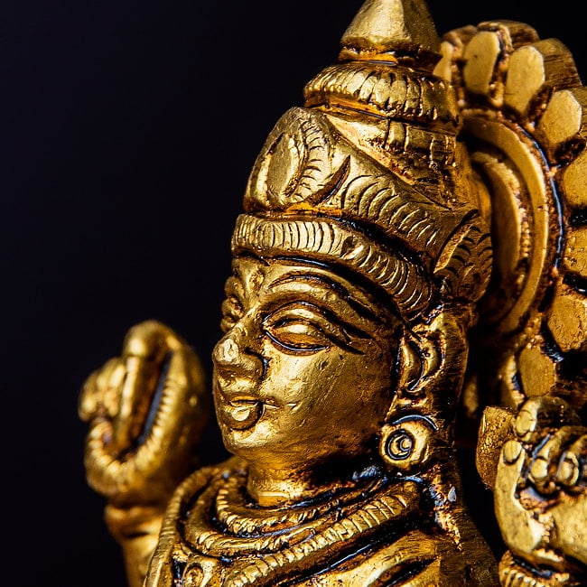 サラスヴァティ 坐像 六角形台座 Saraswati ブラス製 高さ:約7.5cm 7 - 宝冠まで綺麗に作られています