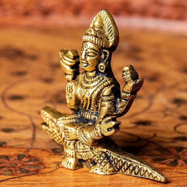 ガンガー　ガンジス河の女神　Ganga ブラス製　高さ：約5.5cm 8 - 向かって右側面からの様子
