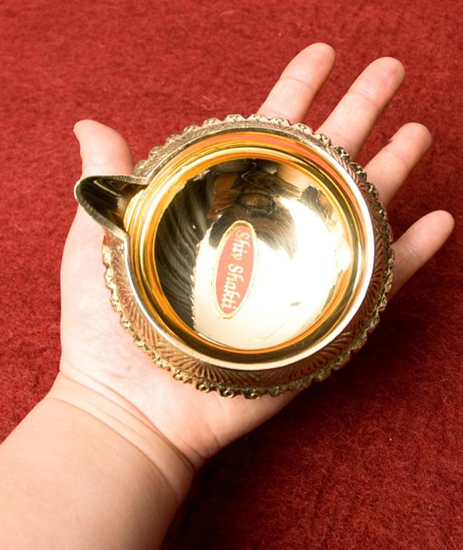 ディア・オイルランプ＆灰皿【外径8.3cm】 6 - 手にとって見るとこのくらいの大きさです。
