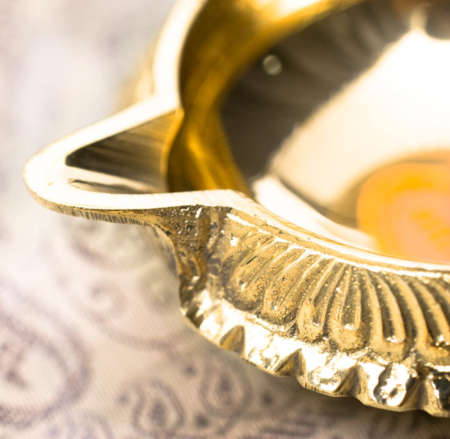 ディア・オイルランプ&灰皿【外径6.9cm】 4 - 灯心を寝かせる部分の拡大です