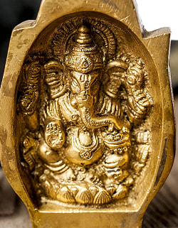 手に包まれたラクシュミとガネーシャ - サブ4