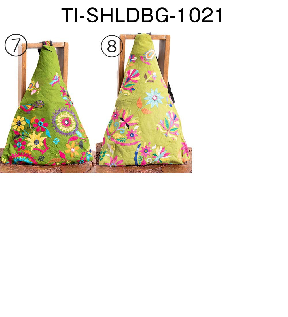 〔一点もの〕カッチ刺繍の三角ショルダーバッグ10枚目の説明写真です