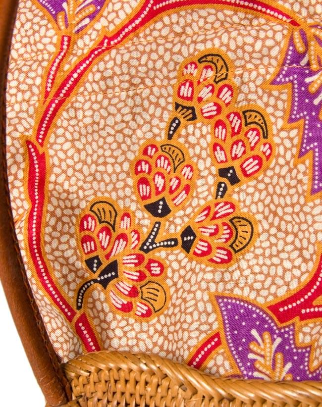 トゥガナン村のアタ バッグ 5 - バティック部分を伸ばした状態で撮影してみました。それぞれ使われている生地の部分は異なりますが、どれもかわいいですよ!