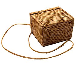 トゥガナン村のアタ　ふた付きスクエアポシェット - サブ5