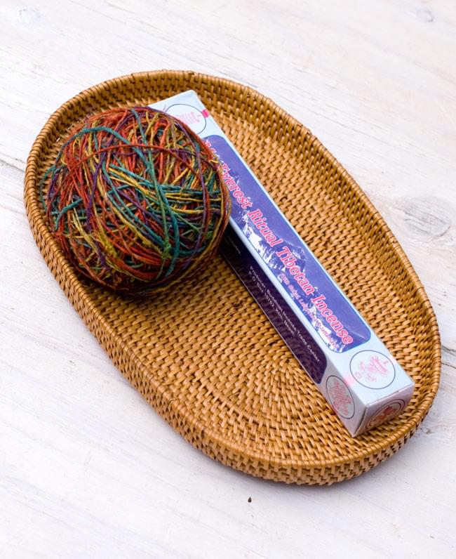トゥガナン村のアタ 楕円薄小皿 【24cm×15cm】 2 - 小物を入れてみました。