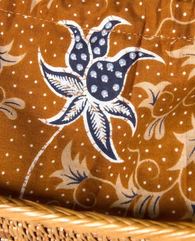 アタバッグ【約20cm x 30cm】 5 - バティック部分を伸ばした状態で撮影してみました。それぞれ使われている生地の部分は異なりますが、どれもかわいいですよ!