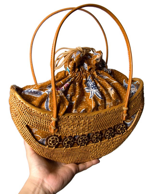 アタバッグ【約20cm x 30cm】 6 - 手に乗せて、サイズを比較してみました