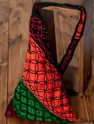 〔一点もの〕カッチ刺繍の三角ショルダーバッグの商品写真