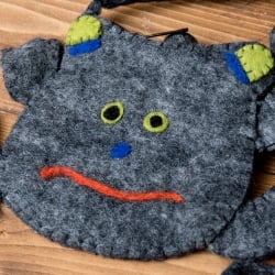 手作りフェルト　ネパールのゆるいアニマルポシェット(ミニ) - カエル - サブ3