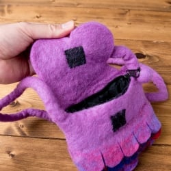 手作りフェルト　ネパールのゆるいアニマルポシェット(ミニ) - ふくろう - サブ5