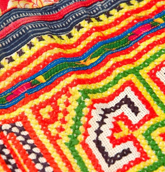タイ山岳民族の大きなバッグ 2 - 細かい刺繍が素晴らしいですね。
