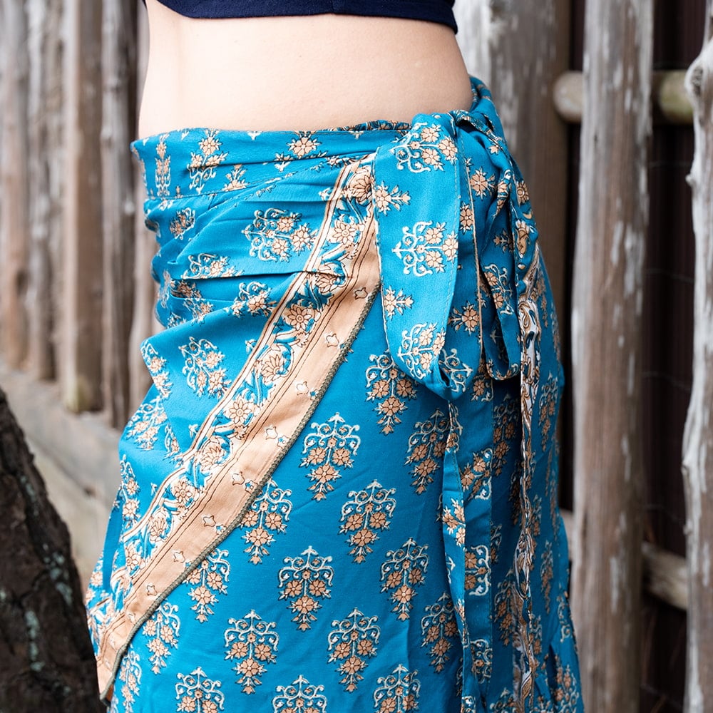 アンティークサリーのティアードラップスカート3枚目の説明写真です