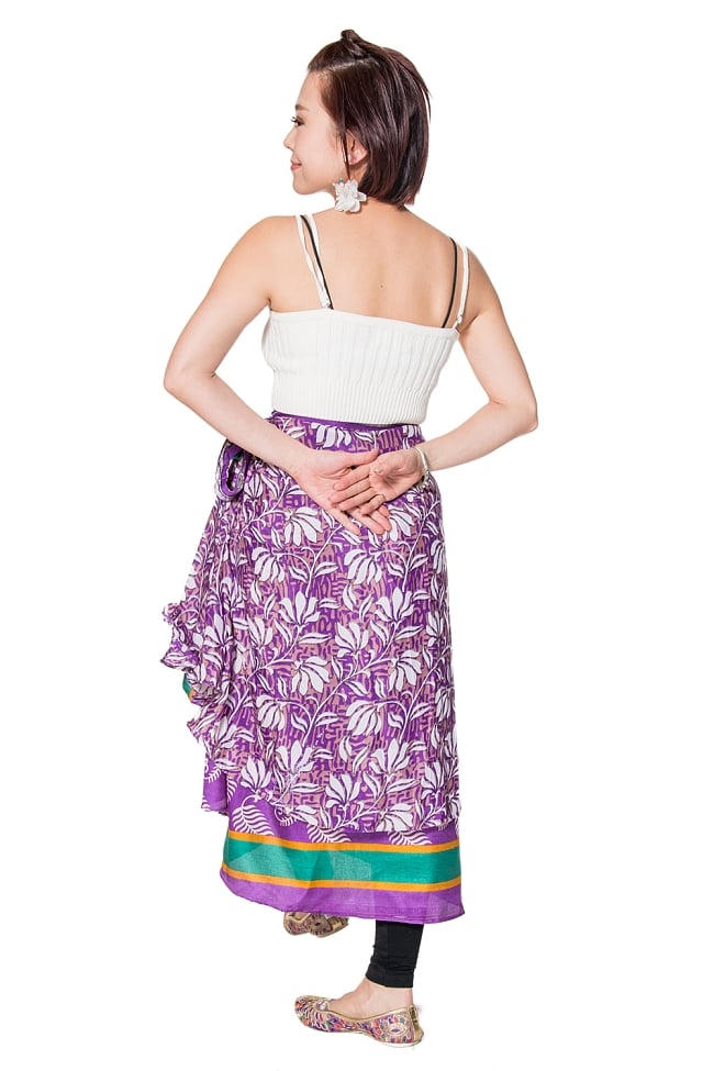 【1点もの】20通りの着方ができる魔法のスカート 紫系 B 2 - 背中側からみてみました。