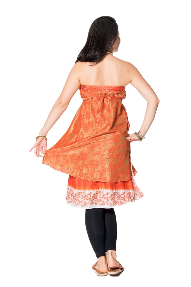 【1点もの】20通りの着方ができる魔法のスカート イエロー・オレンジ系 A 2 - 背中側からみてみました。