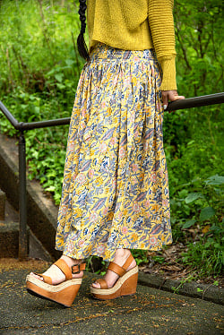 ボタニカル柄の木版染が美しい ボリュームギャザースカート - サブ4