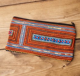 モン族の古布を使ったシンプル長財布 - オレンジ系スクエアの商品写真