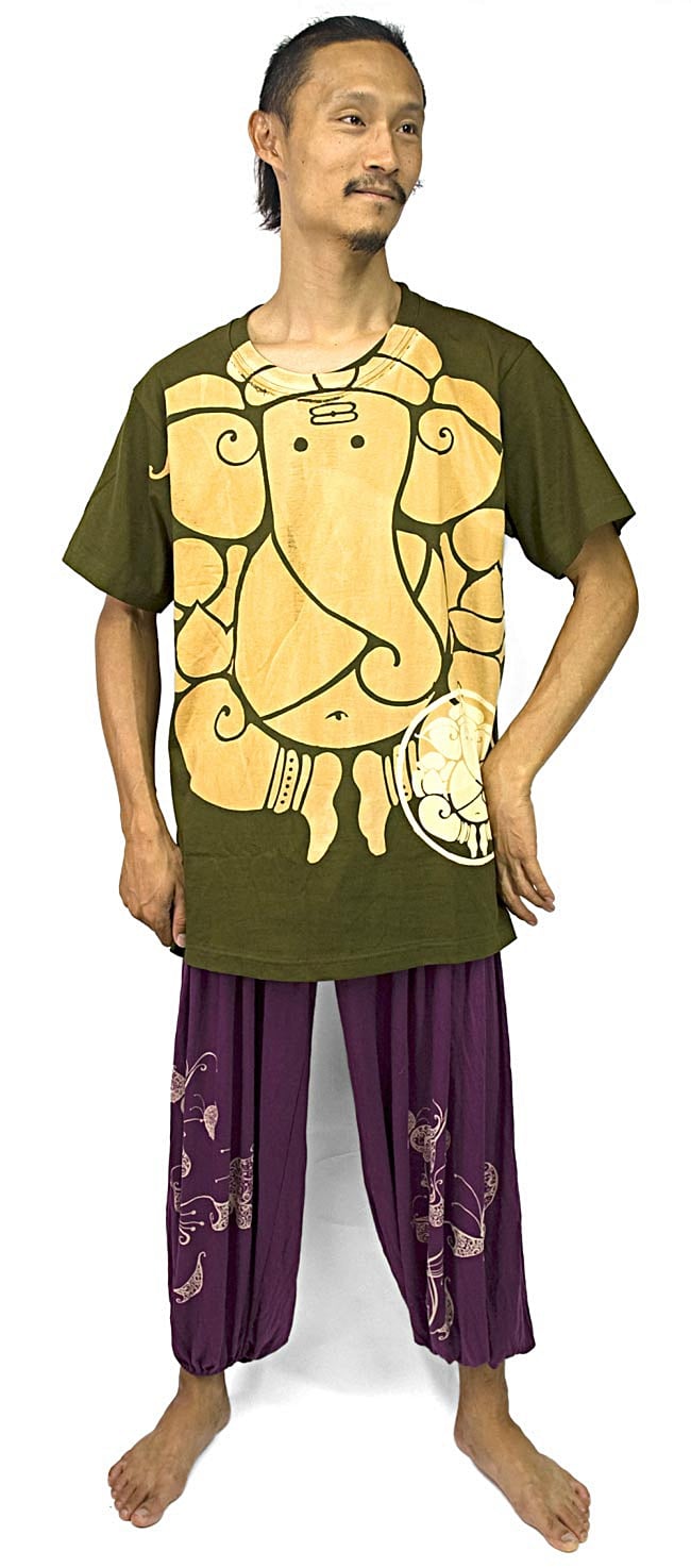 ガネーシャモチーフ Tシャツ 3 - 身長180cmのモデルがLサイズを着用してみました。(旧デザインです)