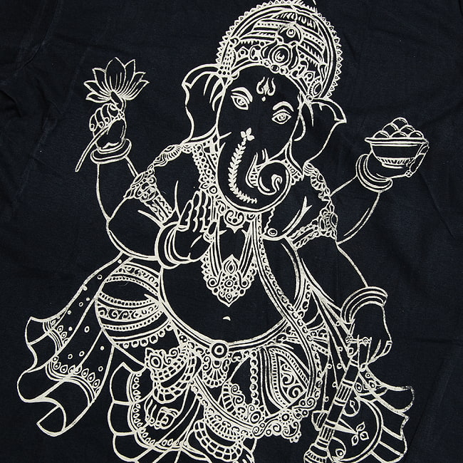 インドの神様！ガネーシャ　Tシャツ 2 - 拡大写真です