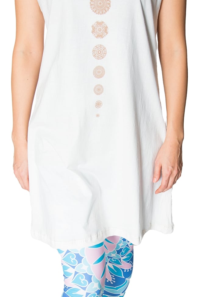 7 chakra ロングタンクトップ　ヨガやフィットネスに 5 - 少し長めの裾がキュートです。