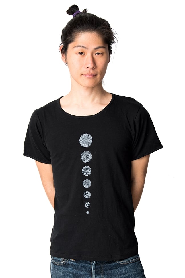7 chakra シンプルTシャツヨガやフィットネスに 7 - 男性でも着用できます。