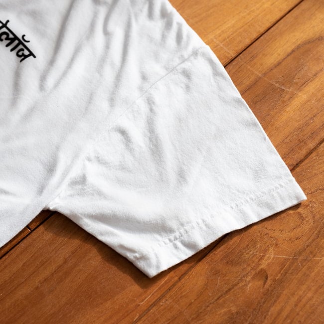 インドの足つぼTシャツ　足裏マッサージの反射区がTシャツになりました　フット・リフレクソロジー 12 - 袖部分の写真です