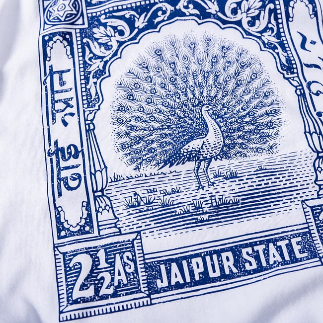 インドの伝統と芸術が息づく、幸運を運ぶ孔雀デザイン　アンティーク調　Tシャツ 5.6oz生地 綿 コットン100% 4 - 拡大写真です