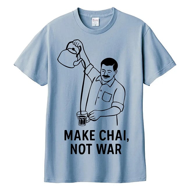 【予約販売 7月23日以降順次出荷】Make Chai, not War Tシャツ 5.6oz生地 綿 コットン100%の写真おしゃれ　Tシャツ,レトロ,インド,アンティーク,ヴィンテージデザイン,グラフィック,ヨガ,YOGA,半袖 Tシャツ,オリジナル Tシャツ,ユニセックス