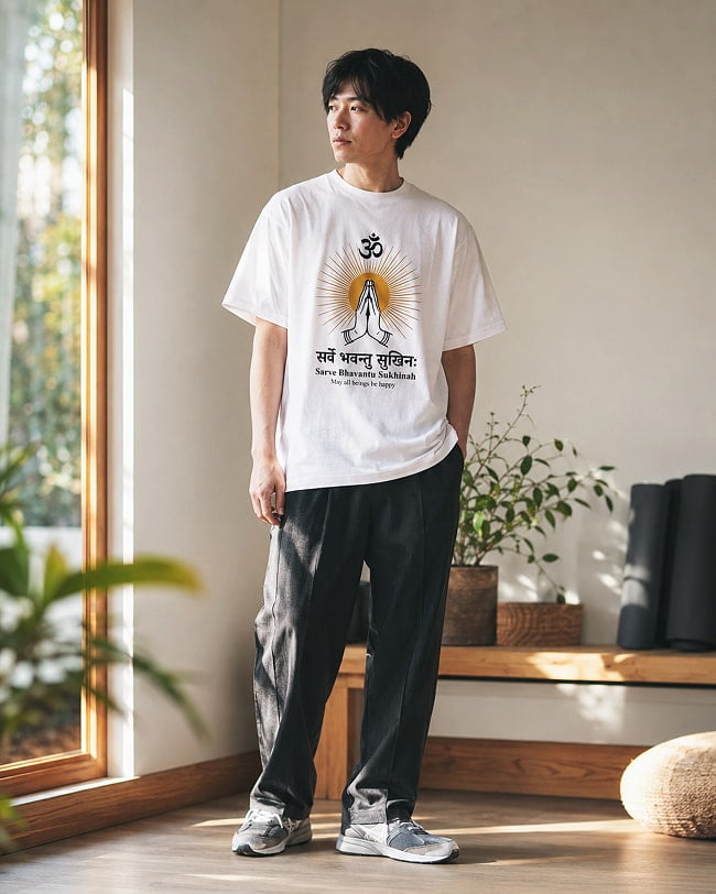 シャンティ・マントラTシャツ サンスクリット語 Sarve Bhavantu Sukhinah ヨガTシャツ 5.6oz生地 綿 コットン100% 15 - ユニセックスデザインなので、女性男性どちらへもおすすめです。