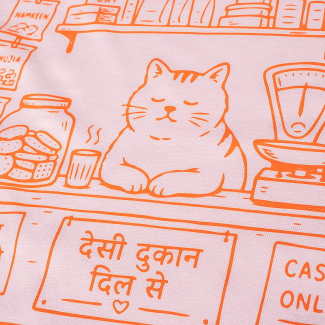 KIRANA BILLI インドの小さな商店 キラナショップの店番猫 5.6ozコットン 半袖Tシャツ 6 - まったりとお客さんを待っています