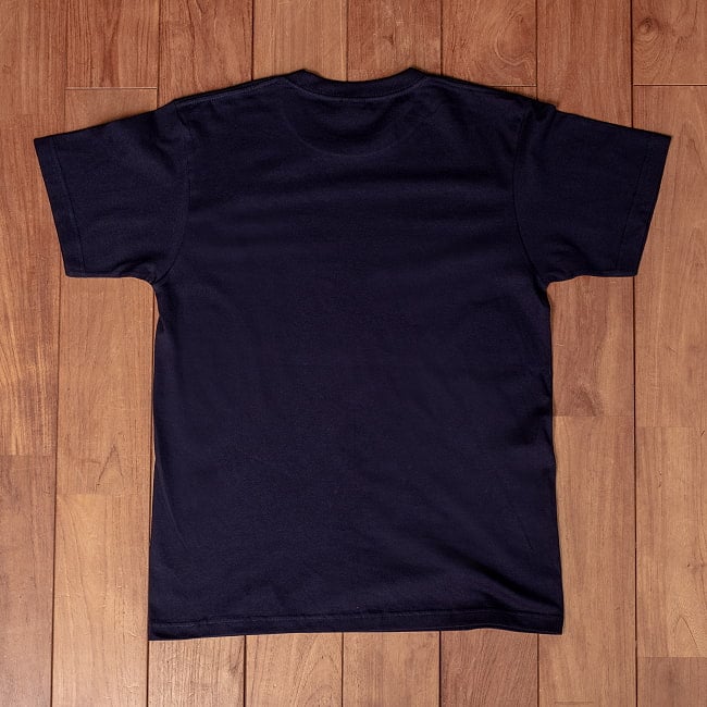 空飛ぶチャパティUFOと黄金のギー 半袖Tシャツ キノコシルエット 4 - 裏面です